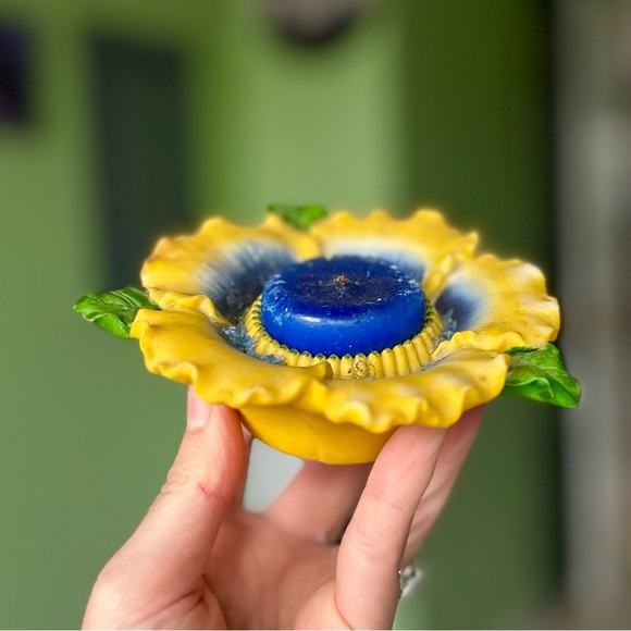 VTG 3D Textured Cottagecore Floral Farmhouse Whimsical Garden Tealight Holder - Picture 3 of 9